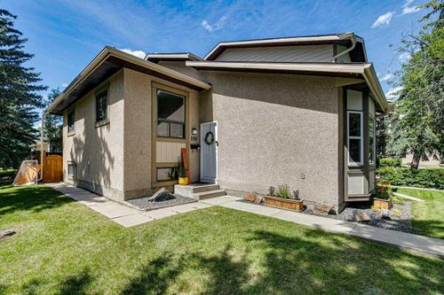 189 Deerfield Terr Se, Calgary, AB, T2J6V2 | Card Image