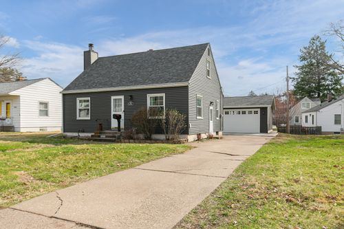 2323 Frances Pl, Davenport, IA, 52804-1806 | Card Image