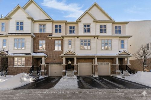 33 Westbury Way, Whitby, ON, L1M0L9 | Card Image