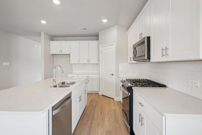 Photo is not of the actual home, but is an inspirational photo of builder’s model home and may depict options, furnishings, and/or decorator features that are not included. | Image 14