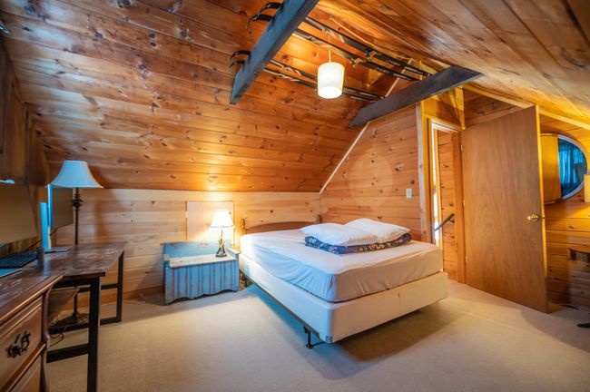 48 Upper Highlands Loop, House other with 5 bedrooms, 2 bathrooms and null parking in West Dover VT | Image 11