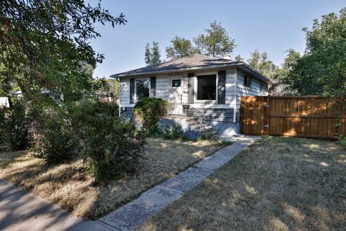 145 19 St N, Lethbridge, AB, T1H3J7 | Card Image