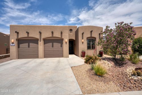8065 Willow Bloom Cir, Las Cruces, NM, 88007-8815 | Card Image