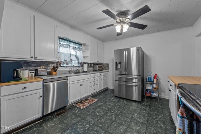22-web-or-mls-_1307433 | Image 13