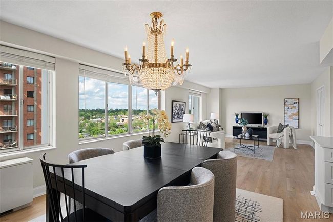 APT-10B - 900 S Hanley Rd, Condo with 2 bedrooms, 2 bathrooms and 1 parking in Clayton MO | Image 4