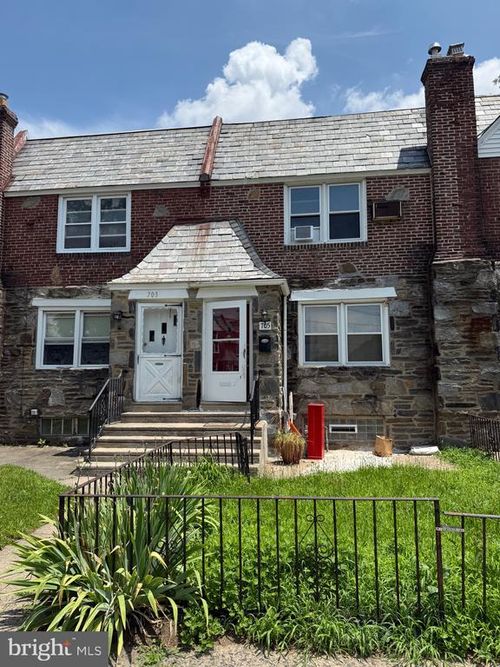 705 Briarcliff Rd, UPPER DARBY, PA, 19082-5301 | Card Image