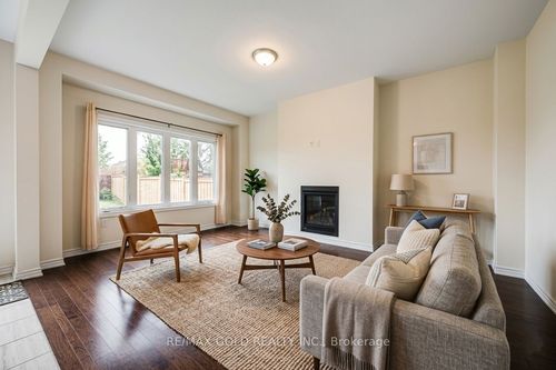 84 Atlantis Dr, Orillia, ON, L3V8L4 | Card Image