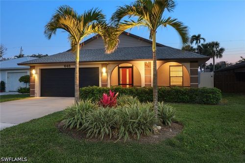 648 96th Ave N, NAPLES, FL, 34108-2463 | Card Image