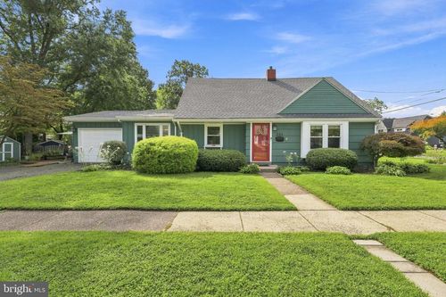 301 High St, Moorestown, NJ, 08057-3507 | Card Image