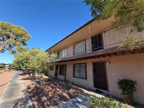 8-595 S Royal Crest Circle, Las Vegas, NV, 89169 | Card Image