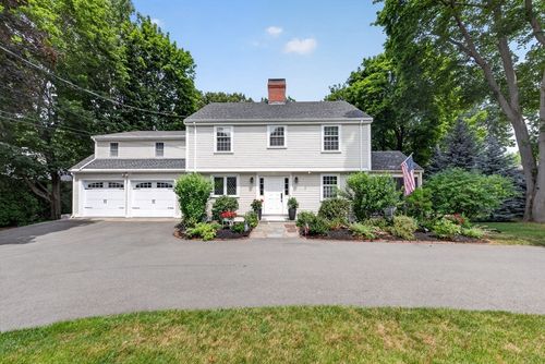 131 Prospect St, Wakefield, MA, 01880-2124 | Card Image
