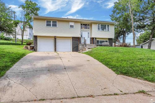 1925 Blue Hills Road, Manhattan, KS, 66502 | Card Image