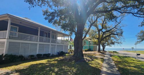 112 Edgewater Dr, Biloxi, MS, 39531-4719 | Card Image