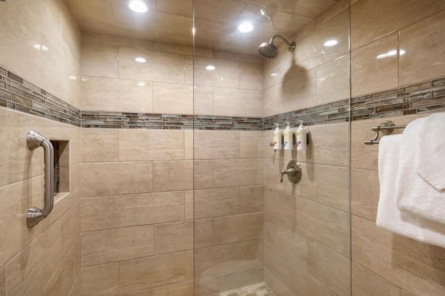 304 - 3445 Lower Honoapiilani Rd, Condo with 2 bedrooms, 2 bathrooms and null parking in Lahaina HI | Image 20