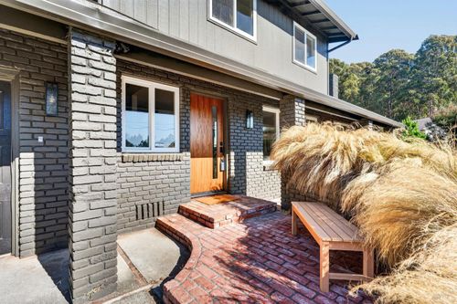 25121 Ward Ave, Fort Bragg, CA, 95437-9572 | Card Image