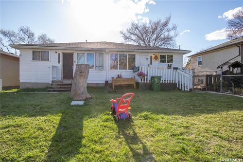 350 &amp; 352 Toronto St, Regina, SK, S4R1M2 | Card Image