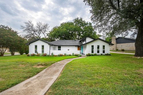 300 Brookwood Dr, Desoto, TX, 75115-5618 | Card Image