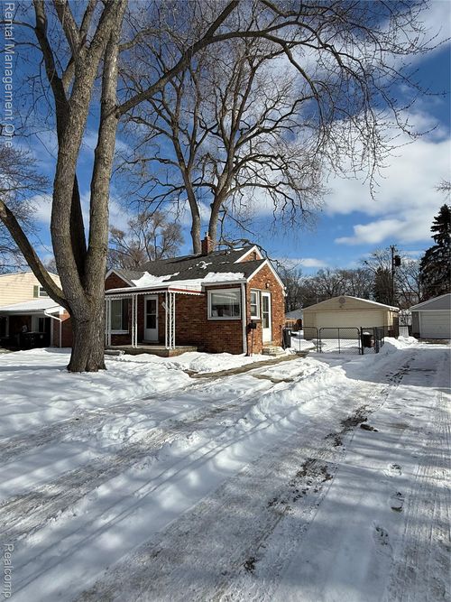 12050 Cavell St, Livonia, MI, 48150-2304 | Card Image