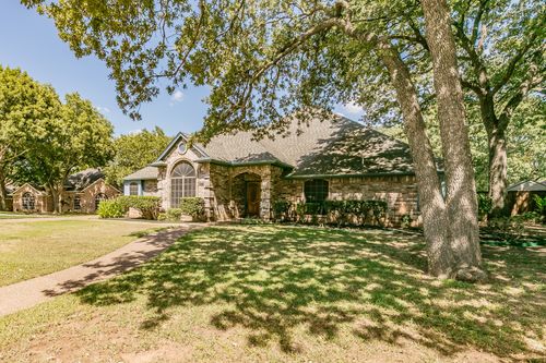 7708 Ridgeway Ct, North Richland Hills, TX, 76182-9218 | Card Image