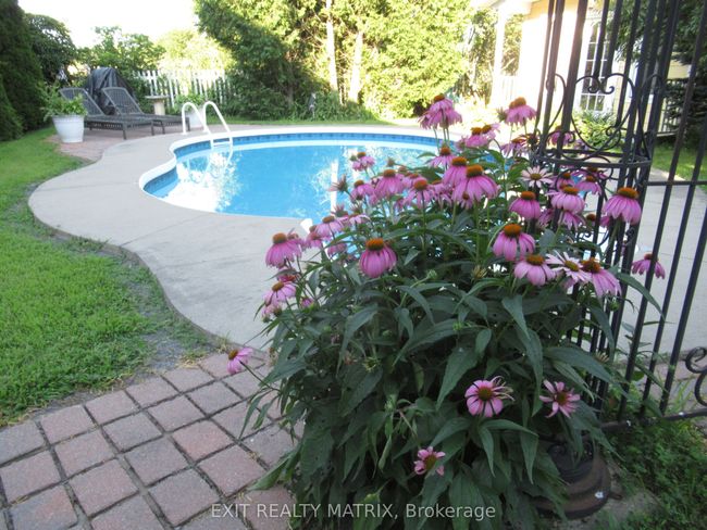 257 N Russell Rd, House other with 4 bedrooms, 3 bathrooms and 8 parking in Russell ON | Image 40