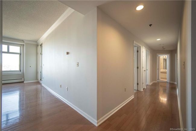 APT-403 - 235 E River Dr, Condo with 3 bedrooms, 2 bathrooms and null parking in East Hartford CT | Image 10
