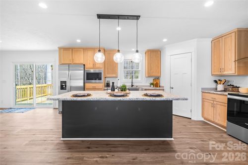 7822 Stillwater Dr, Sherrills Ford, NC, 28673-8324 | Card Image