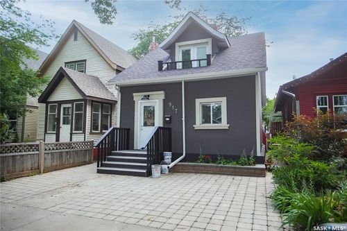 917 6th Avenue N, Saskatoon, SK, S7K2T3 | Card Image