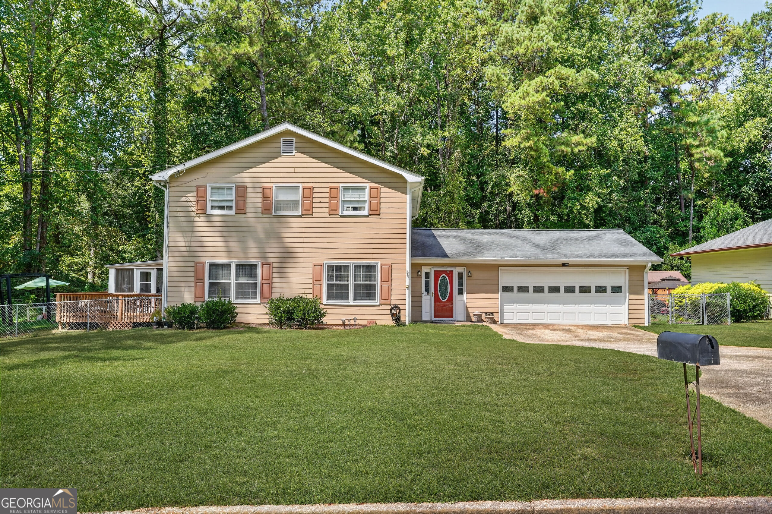 Residential in Lithonia