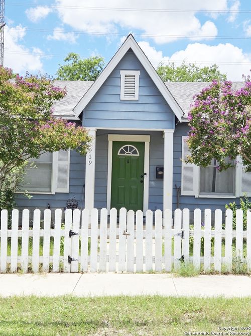 919 Ripley Ave, San Antonio, TX, 78212-2705 | Card Image