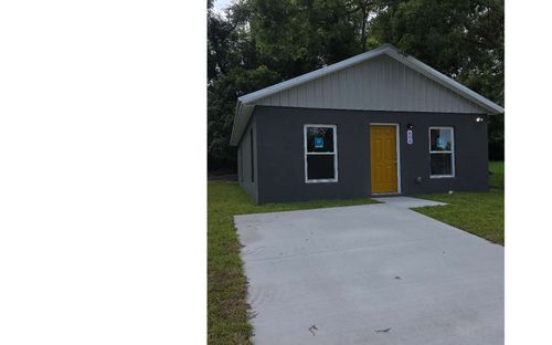 806 Hamilton Ave Ne, Live Oak, FL, 32064-1821 | Card Image