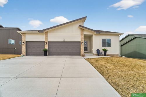 11952 S 107th Ave, Papillion, NE, 68046-5955 | Card Image