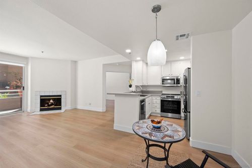 unit-104-3969 Mahaila Ave, San Diego, CA, 92122-5770 | Card Image