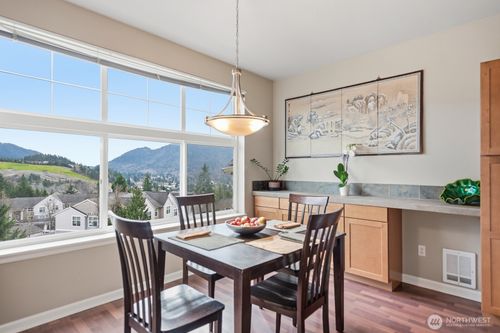 unit-f302-23420 Se Black Nugget Rd, Issaquah, WA, 98029-6930 | Card Image