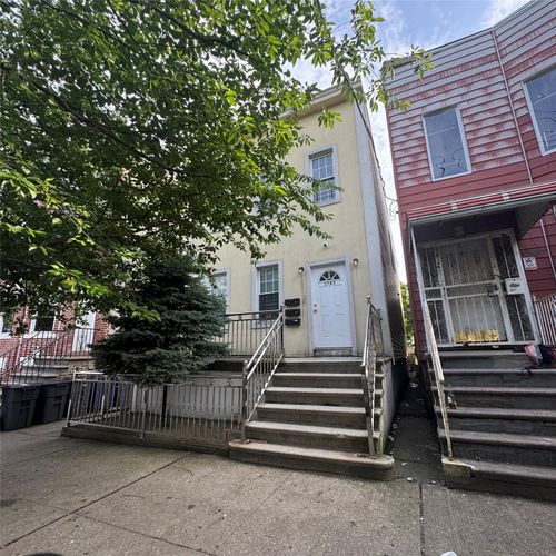1705 Zerega Ave, Bronx, NY, 10462-5487 | Card Image
