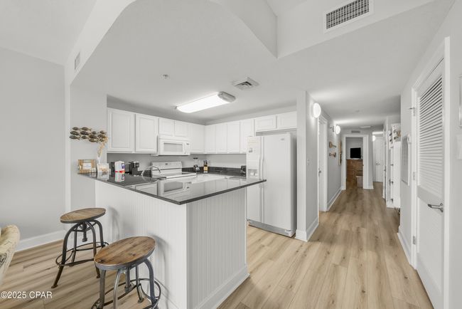 UNIT-1-1607 - 15817 Front Beach Rd, Condo with 1 bedrooms, 2 bathrooms and null parking in Panama City Beach FL | Image 5