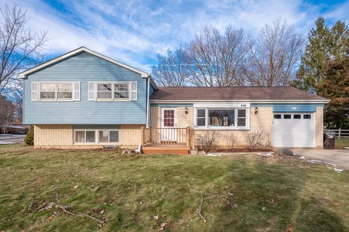 266 Dartmoor Dr, Crystal Lake, IL, 60014-8623 | Card Image