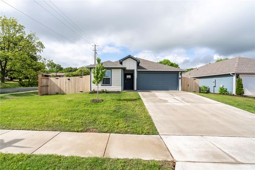 1300 Bates St, Gentry, AR, 72734-4031 | Card Image