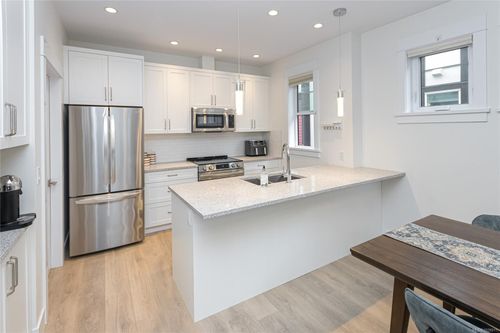 6-945 Pembroke St, Victoria, BC, V8T1J1 | Card Image