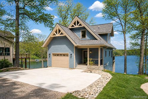608 Island Lake Rd, Chelsea, MI, 48118-9576 | Card Image