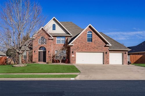 717 Ne Essex Ct, Bentonville, AR, 72712-4194 | Card Image