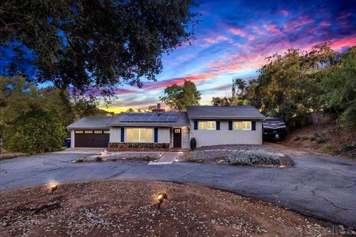 11493 Eucalyptus Hills Dr, Lakeside, CA, 92040-1253 | Card Image