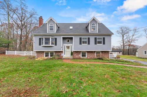 91 Stoddard Dr, North Attleboro, MA, 02760-3408 | Card Image