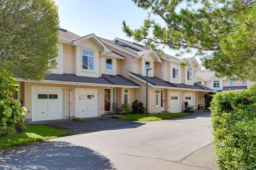 20-10471 Resthaven Dr, Sidney, BC, V8L3H6 | Card Image