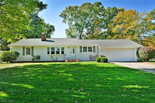 320 Montridge Drive, Canfield, OH, 44406 | Card Image