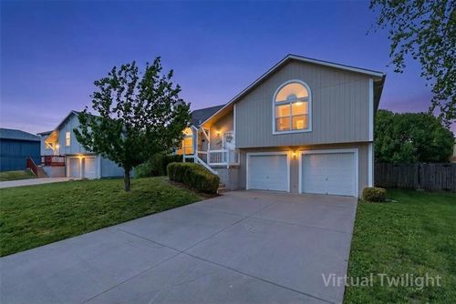 32534 W 172nd Ter, Gardner, KS, 66030-9221 | Card Image