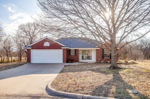 1312 Bradley Ct, Cleburne, TX, 76033-6636 | Card Image