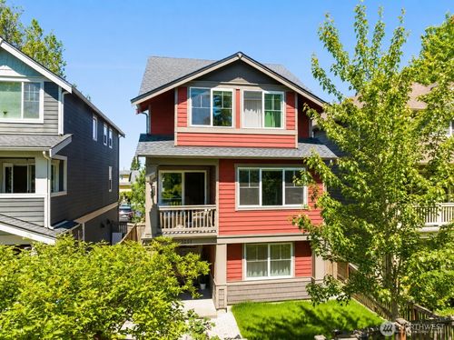 3204 Sw Holly St, Seattle, WA, 98126-5104 | Card Image