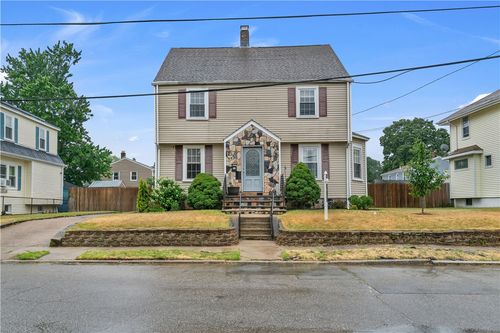 86 Westwood Ave, Cranston, RI, 02905-1354 | Card Image