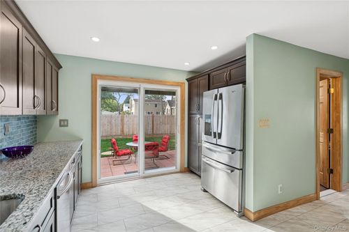 1014 Coates Ave, Holbrook, NY, 11741-2415 | Card Image