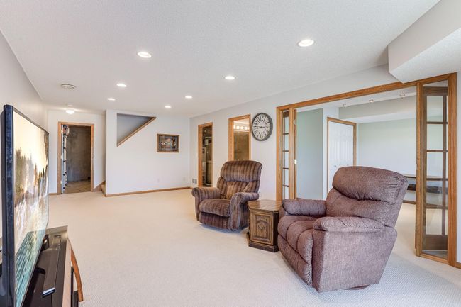 587 Crane Creek Ln, Townhouse with 3 bedrooms, 4 bathrooms and null parking in Eagan MN | Image 25